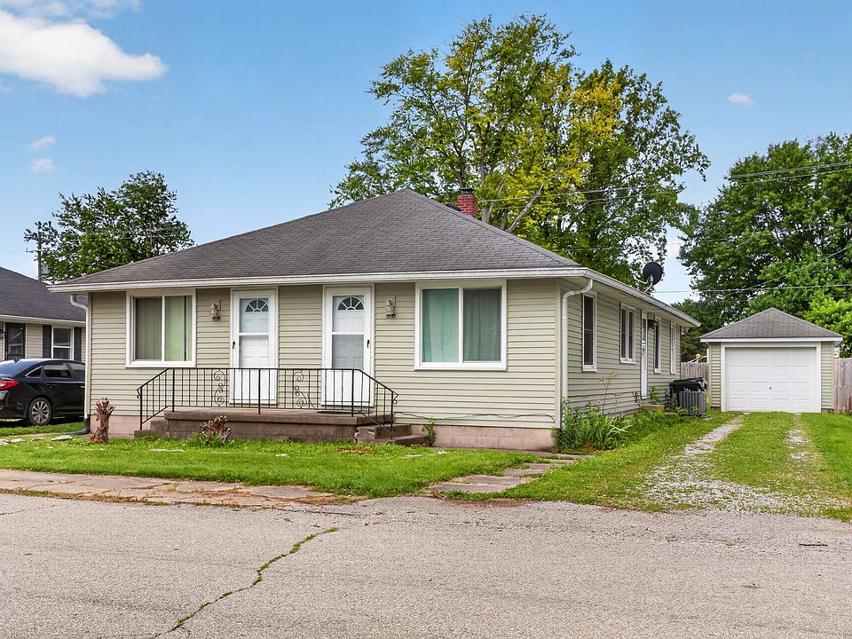 1st image of 413 S Main St