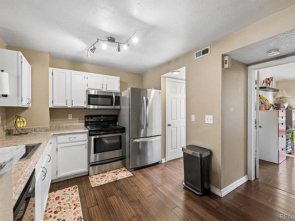 4th image of 3010 W Prentice Avenue #H