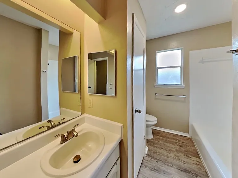 2816 Mayflower Landing Ct — Photo 2