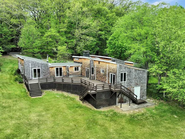 277 Old Street Road, Peterborough, NH 03458