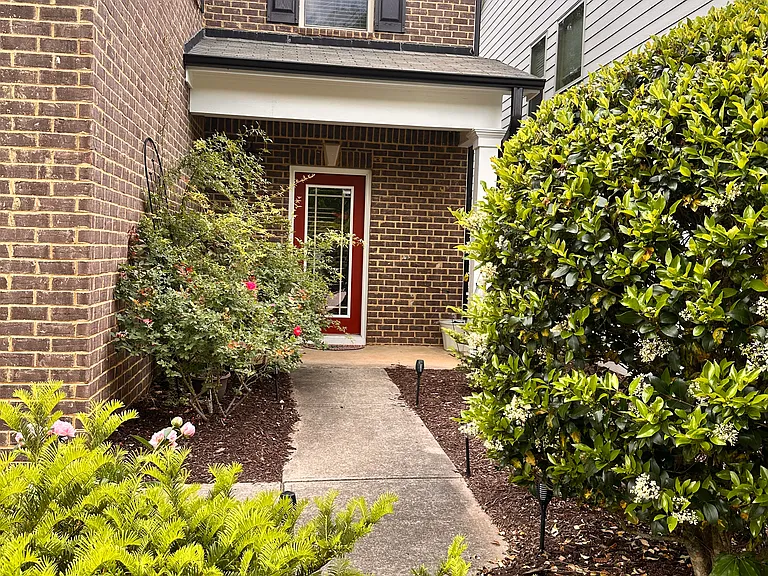 1785 Homeside Dr — Photo 2