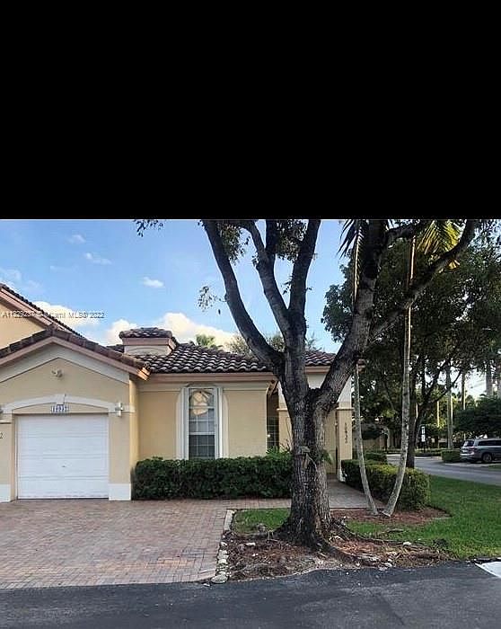 1st image of 10932 NW 69th St