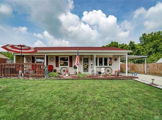 123 McCraw Dr, Englewood, OH 45322