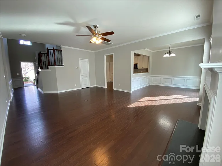 15630 Canmore St — Photo 6