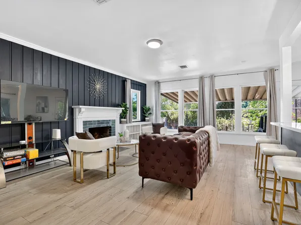 330 Eaton Dr #1, Pasadena, CA 91107