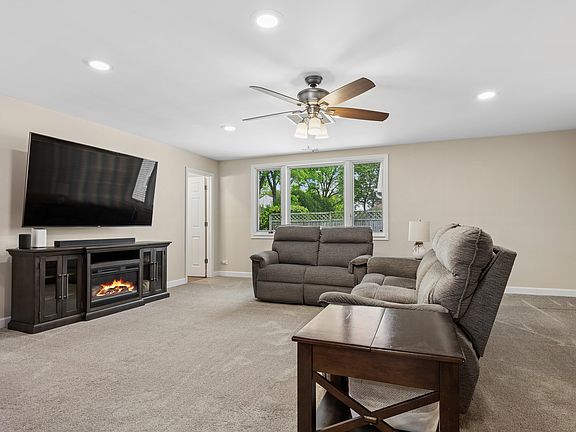 5th image of 1801 Cambourne Ln