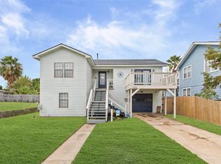 1901 Bayou Homes Dr, Galveston, TX 77551