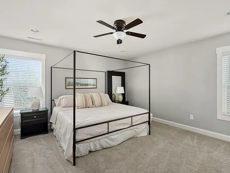 13 McAdoo Ave — Photo 2