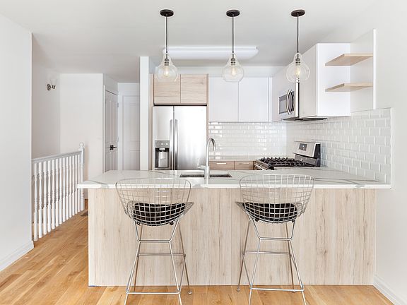 3rd image of 18 Brevoort Pl #1