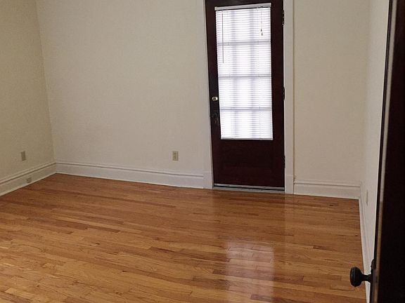 5th image of 4602 Cleveland Ave APT 1W