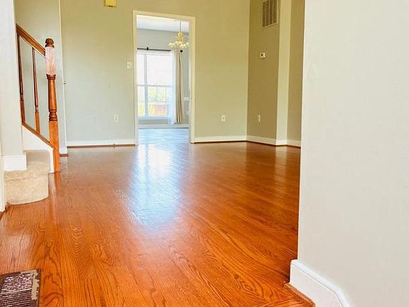 5th image of 3318 Broker Ln