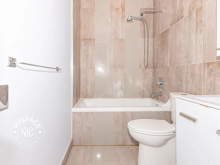 462 Pulaski St #2B — Photo 9