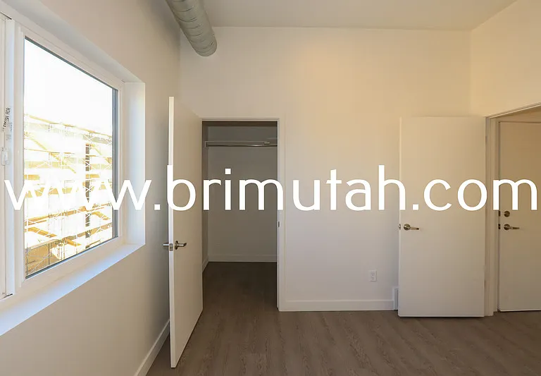 945 S Washington St #101 — Photo 9