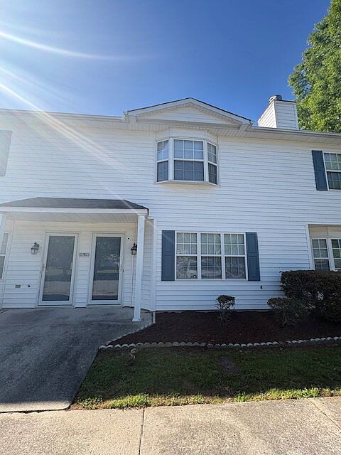 1st image of 3829 Sterling Pointe Dr #8