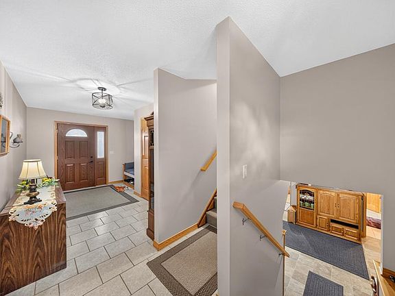 5th image of 326 5th St SW