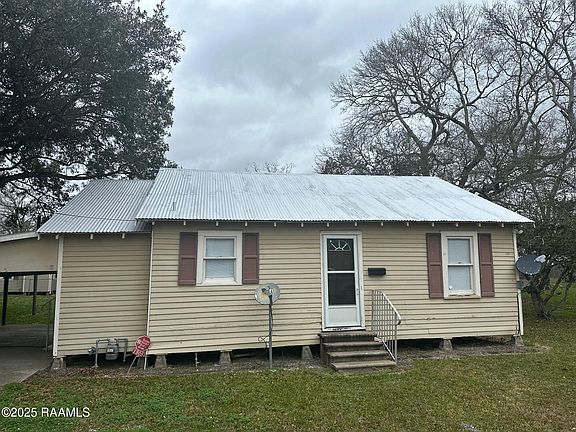 2nd image of 1305 E Saint Victor St