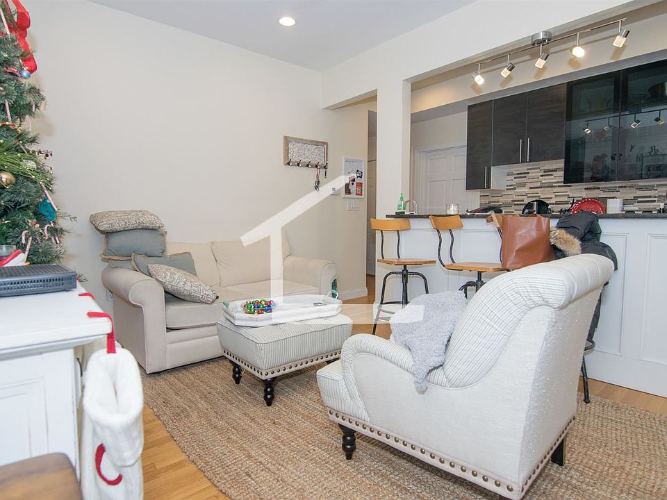 1801 Beacon St. #6 Brookline (Washington Square) Unit Phot