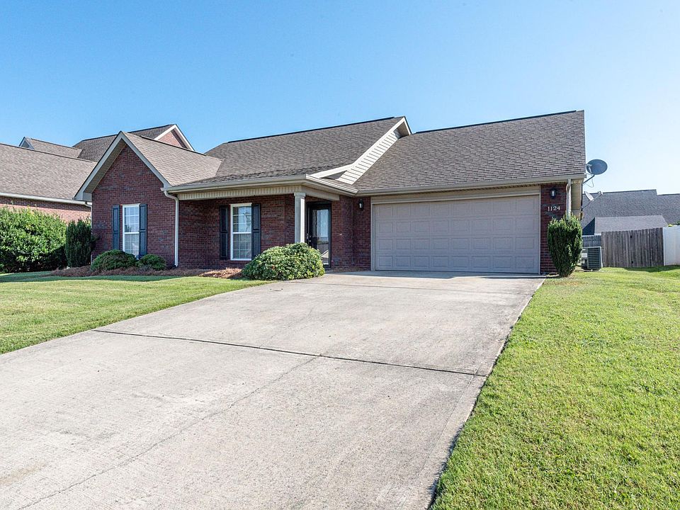 1st image of 1124 Cherboroug Dr