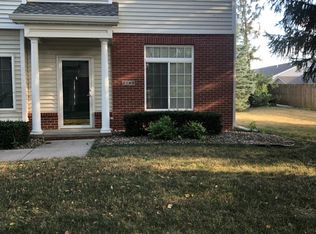 2168 Ridgeview Cir, Clive, IA 50325