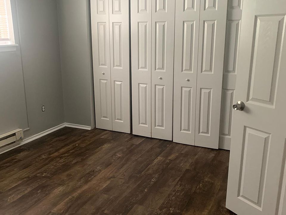 2nd image of 414 E Clements Bridge Rd APT 1