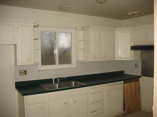 1st image of 2116 Wood St