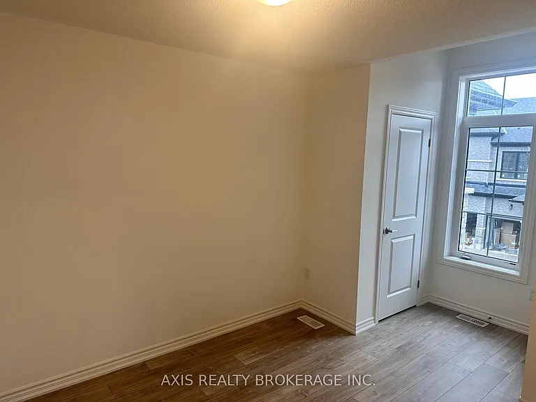 7456 Baycrest Cmn — Photo 14
