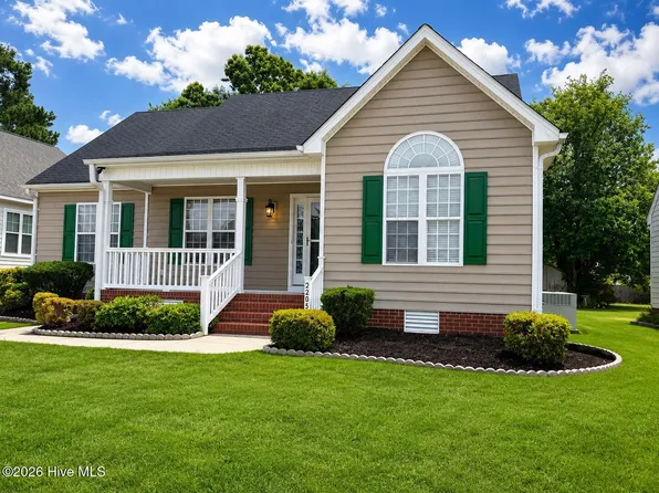 2205 Seagrave Drive, Winterville, NC 28590