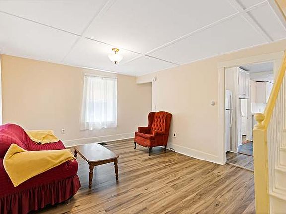 5th image of 514 Riverside Dr #1