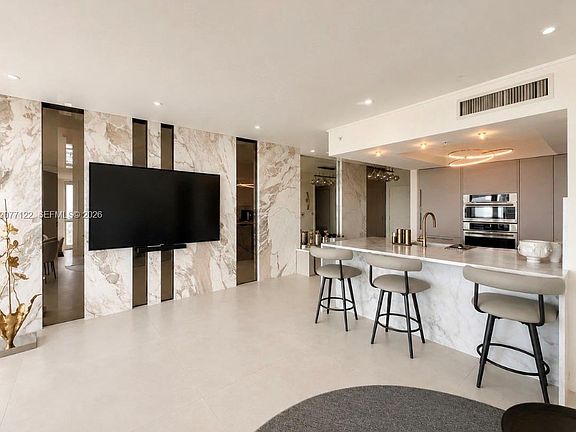 5th image of 16699 Collins Ave APT 2907