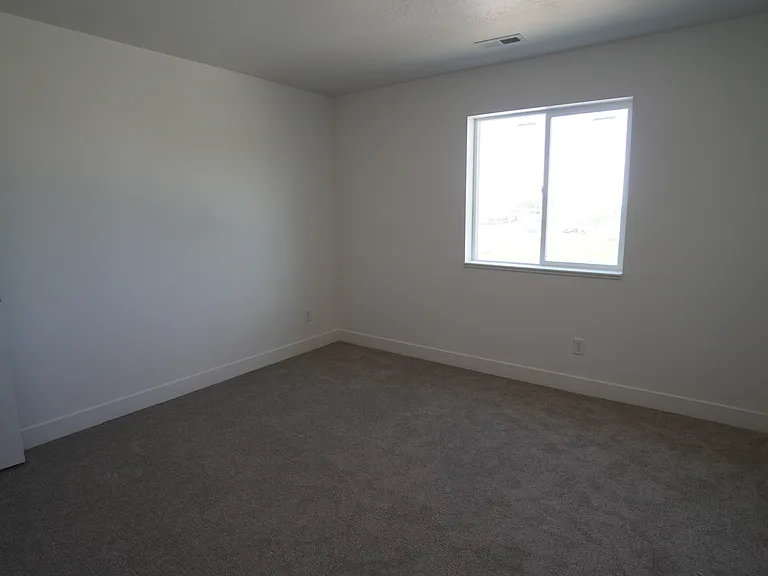 331 N Liberty Ave — Photo 9