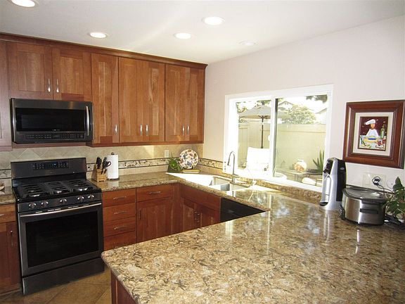 3rd image of 4049 Caminito Davila