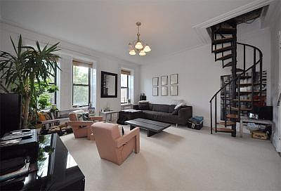 2nd image of 137 W 85th St