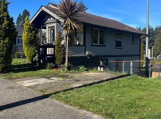 954 Commercial Ave, Coos Bay, OR