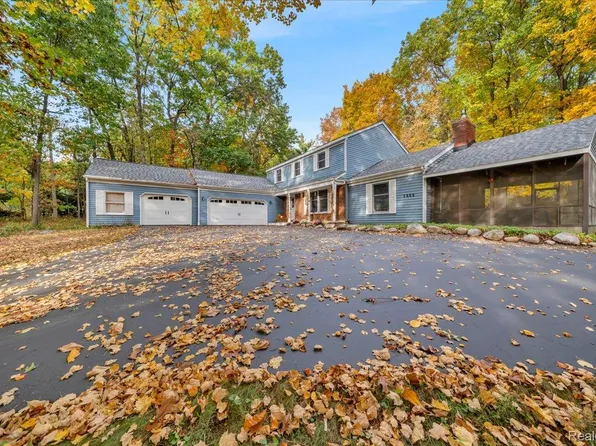1502 Hosner Rd, Oxford, MI 48370