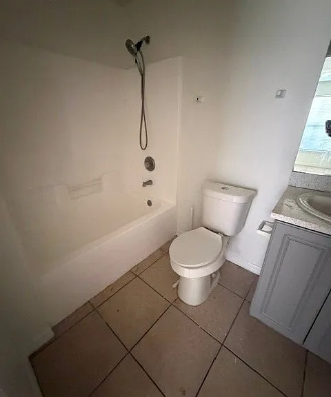627 Meadow Rd — Photo 5