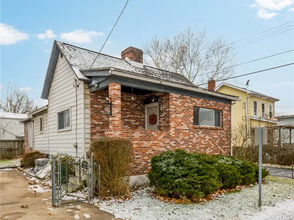 212 Fairview Ave, Verona, PA 15147