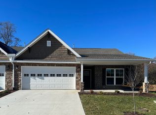 742 Snowflower Cir, Pigeon Forge, TN 37863