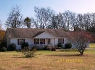 3201 Arkland Dr, Williamsport, TN 38487
