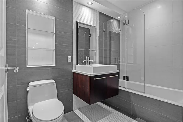 Sold by Compass | media 6