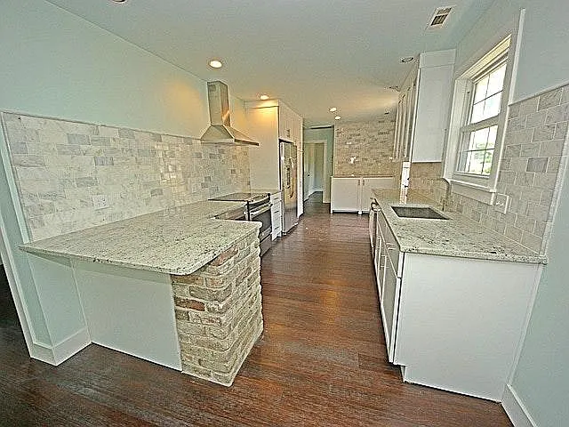 4 S Enston Avenue — Photo 2