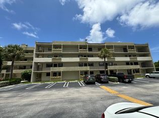 555 Banyan Tree Ln APT 301, Delray Beach, FL 33483