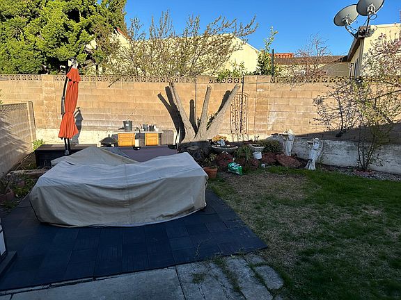 4th image of 40960 Valero Dr