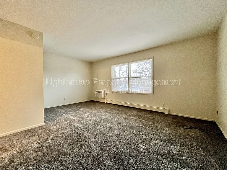 971 McCarty St NW — Photo 4
