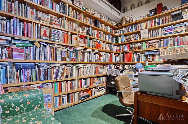 Sold by Anchor Associates | media 5