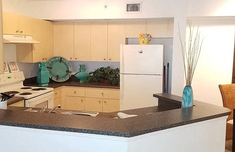 Indian Trace Apartments — Photo 11