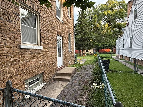 3rd image of 227 W 146th St