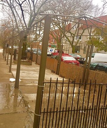 4th image of 5079 N Lincoln Ave