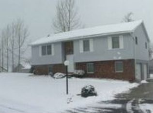 1097 Brookings Dr, Morgantown, WV