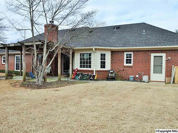 2nd image of 2305 Trenton Cir SW