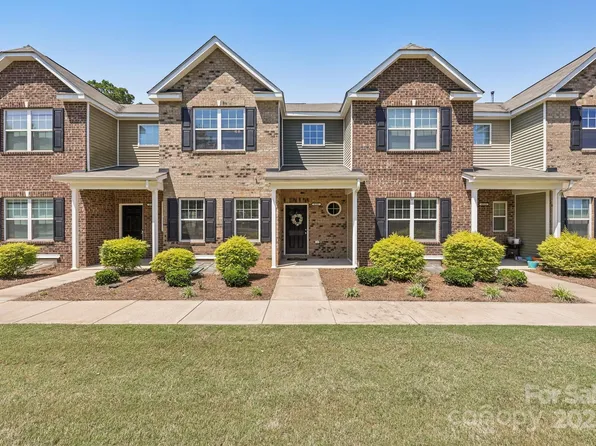 6315 Prosperity Church Rd, Charlotte, NC 28269